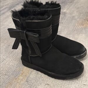 Women's Black Fur-Lined Boots